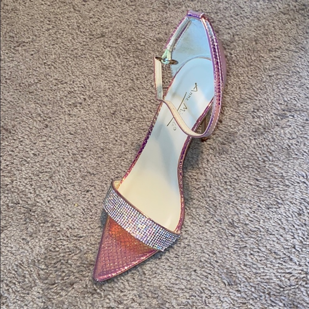 How can a heel look this sexy 😍